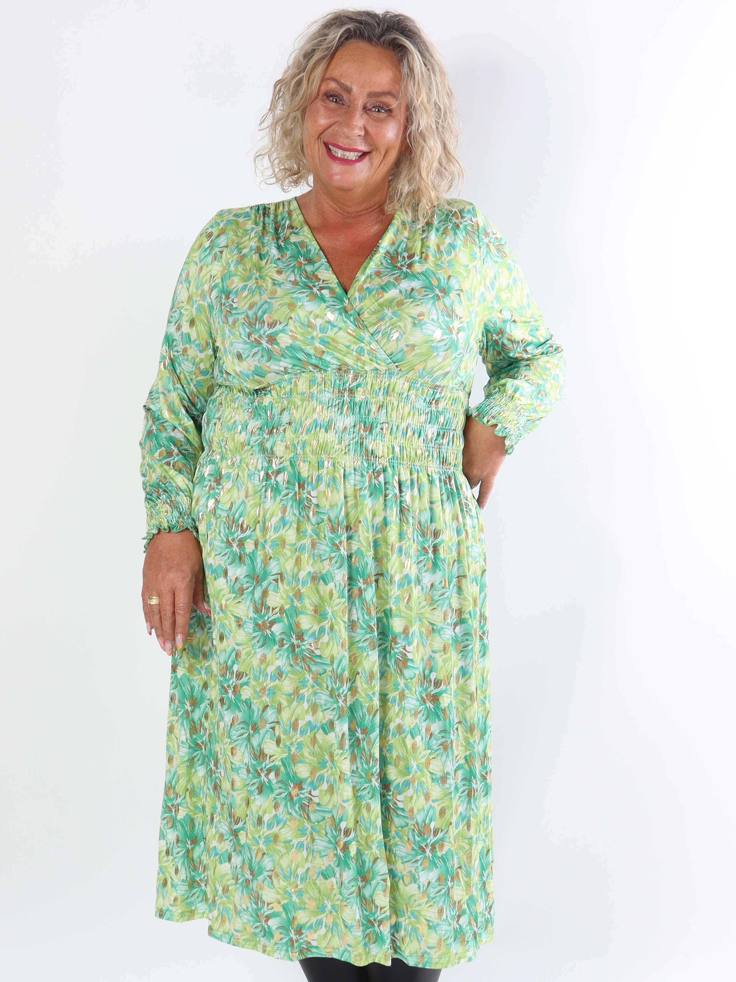 Pams Floral Midi L/S - Elastisk plus size kjole i krølfrit stof